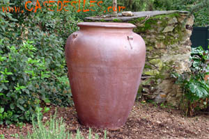 Poterie en terre cuite de jardin foncée D77x100 : Poterie terre cuite fonce - Poterie terre cuite foncé Poterie en terre cuite de jardin foncée D77x100 : Poterie terre cuite fonce - Poterie terre cuite foncé