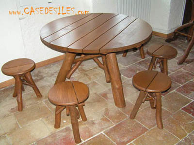table ronde et tabourets western pour salle à manger en bois de chêne western bois flotté ou bois de forme naturelle