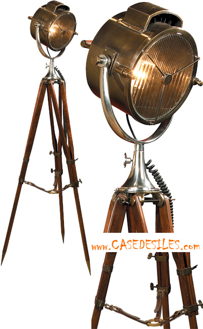 Lampe phare et lampe trepied