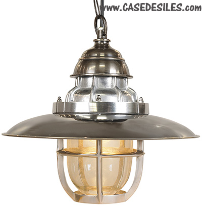 Lampe et lanterne marine