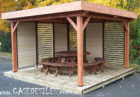 Kiosque en bois