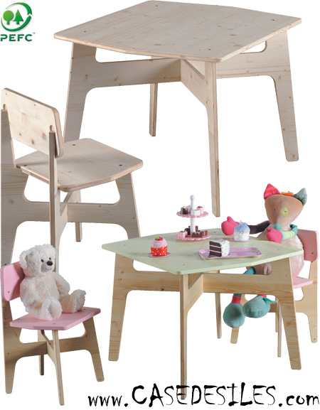 Table et chaises bois angles arrondis enfant 663